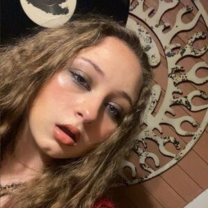 Meet your Posher, Jolee